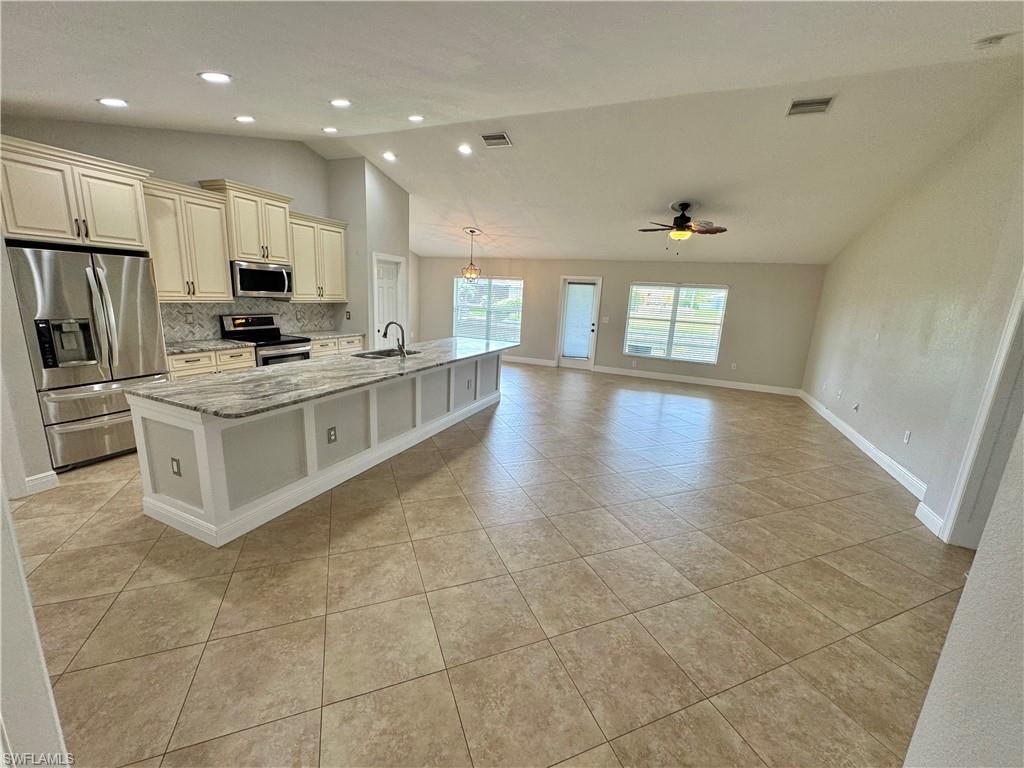 CAPE CORAL - Residential Lease