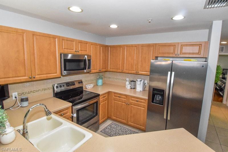 ISLES OF PORTO VISTA - Residential