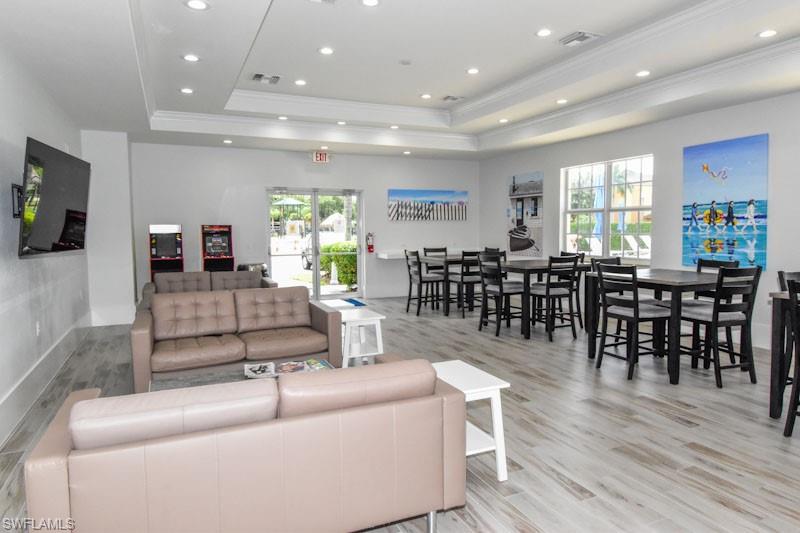 ISLES OF PORTO VISTA - Residential