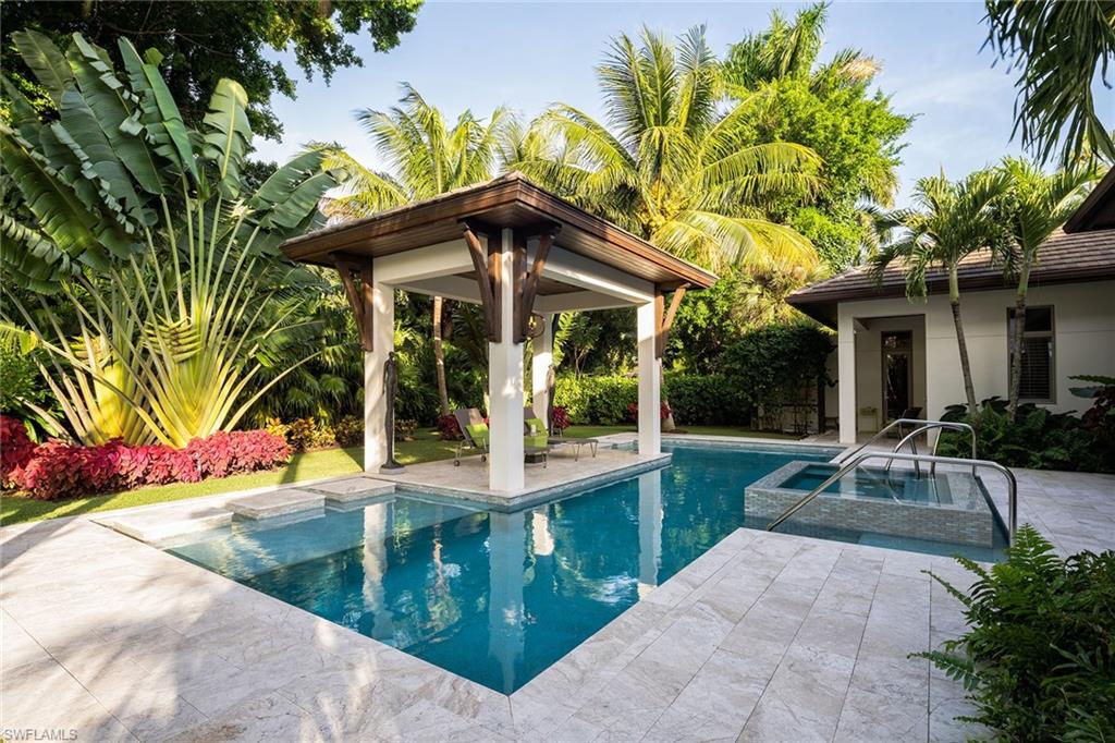 MOORINGS - Residential