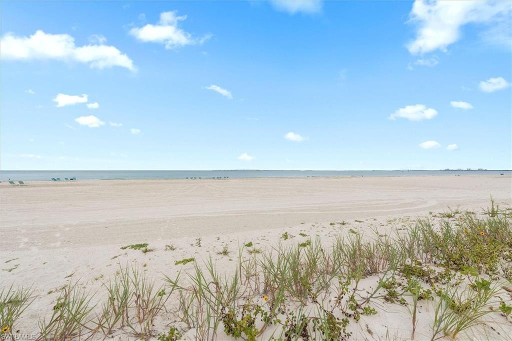 SANIBEL VIEW VILLAS - Residential