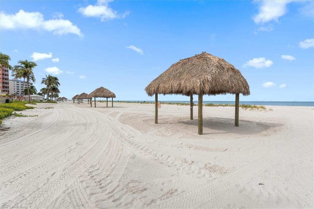 SANIBEL VIEW VILLAS - Residential