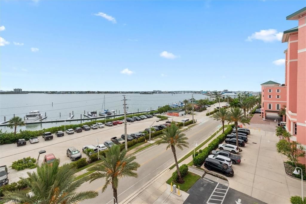 SANIBEL VIEW VILLAS - Residential
