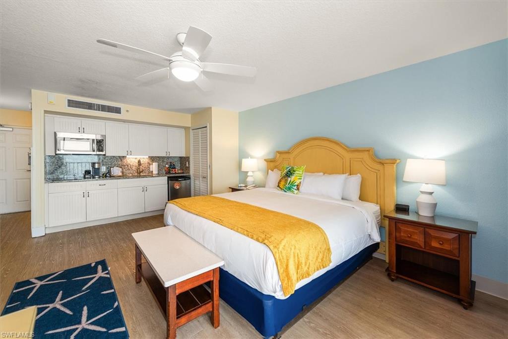 SANIBEL VIEW VILLAS - Residential
