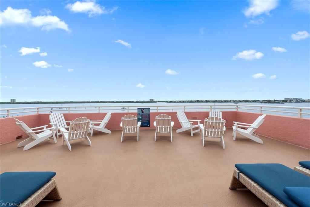 SANIBEL VIEW VILLAS - Residential