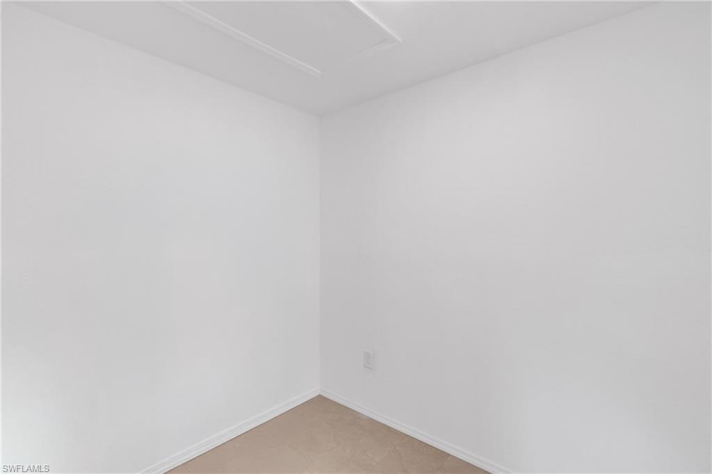 ROYAL WOODS - Residential Lease
