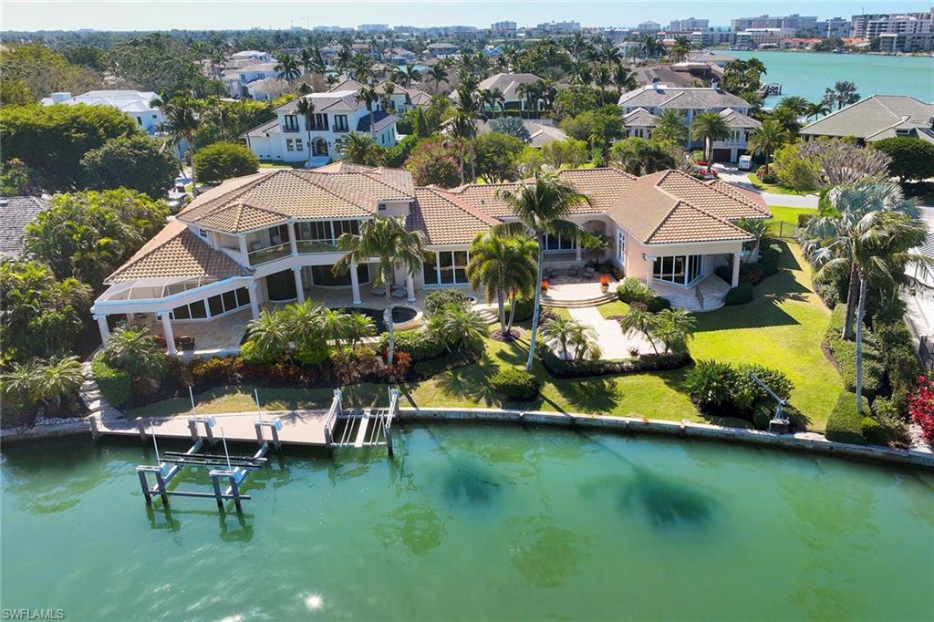 MOORINGS - Residential
