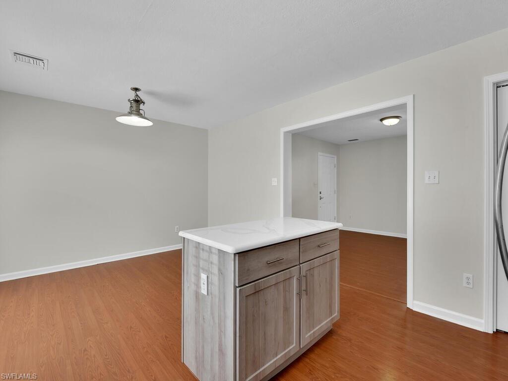 LEAWOOD LAKES - Residential