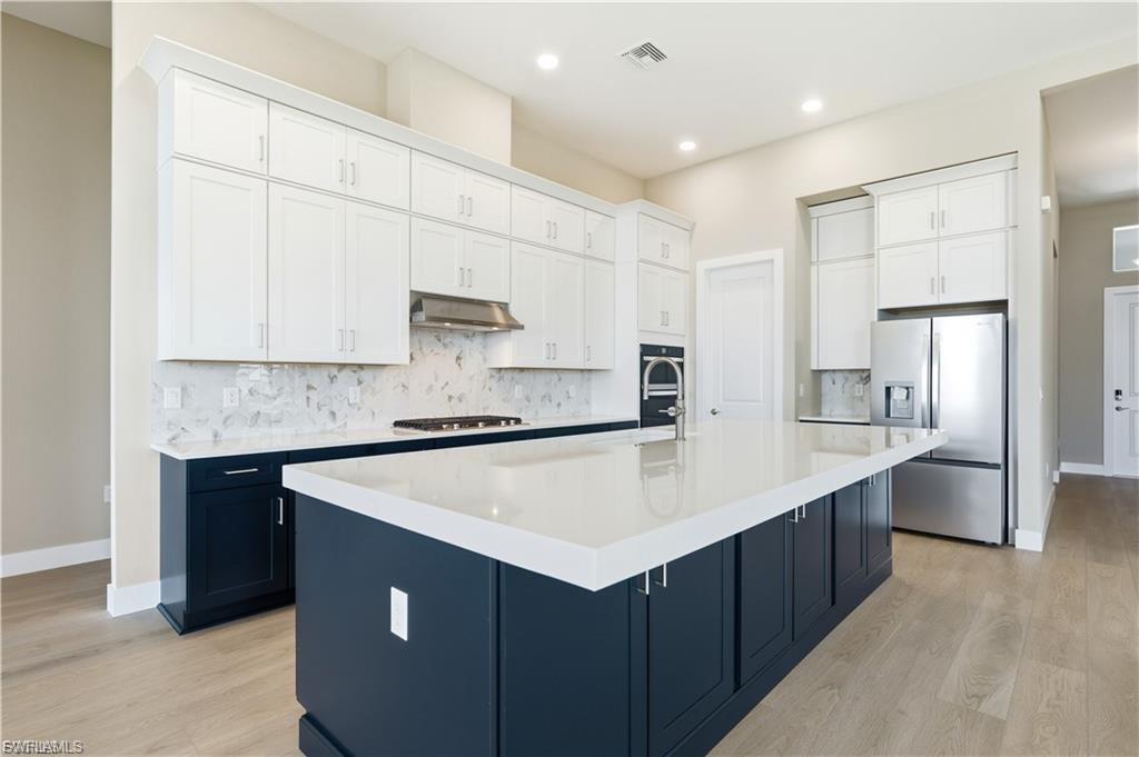 SEVEN SHORES - Residential