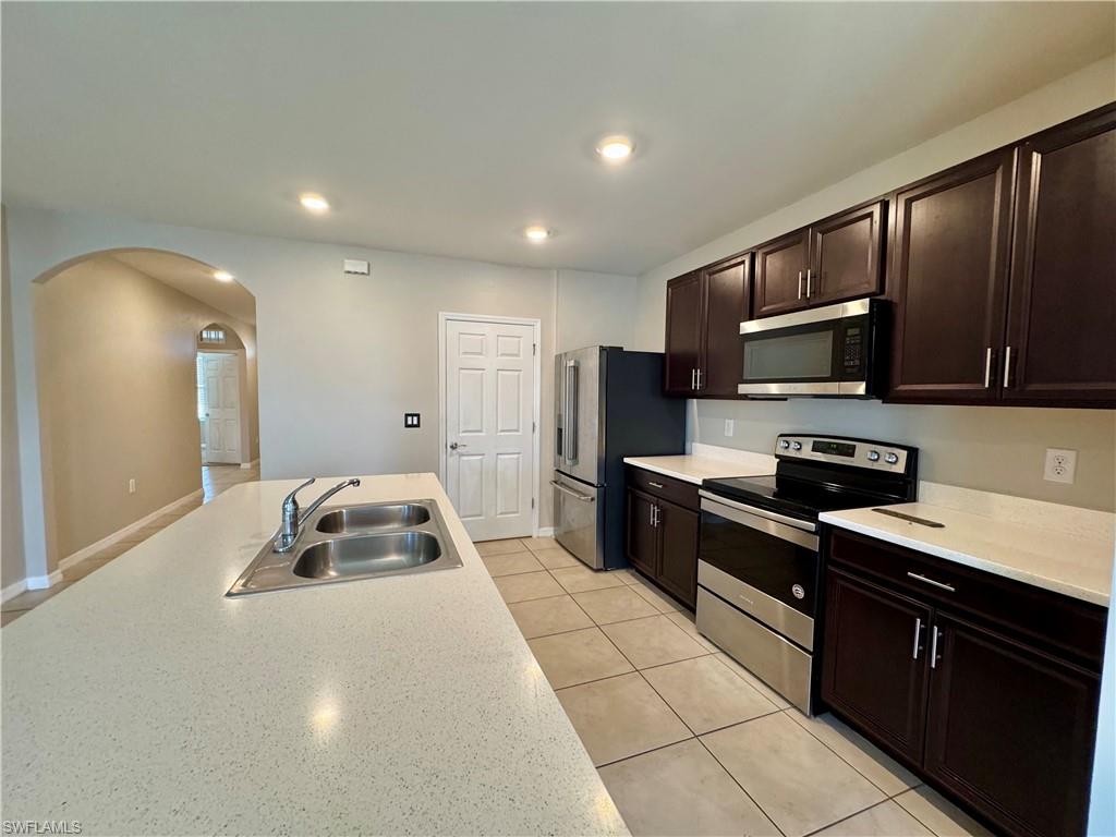 SAN CARLOS PARK - Residential Lease