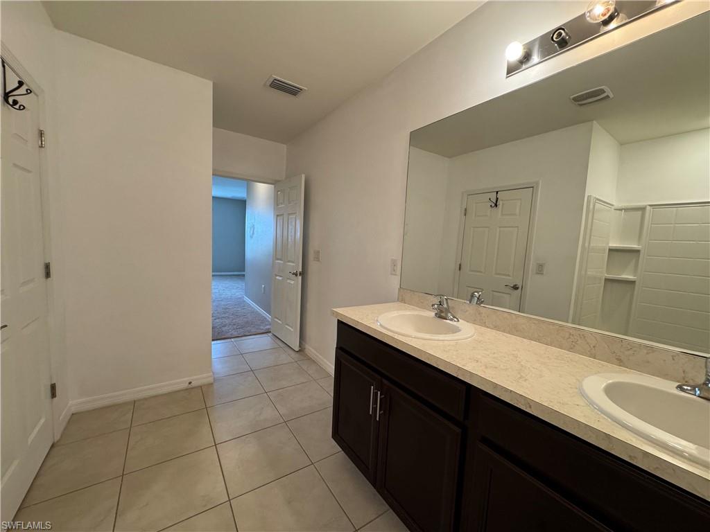 SAN CARLOS PARK - Residential Lease