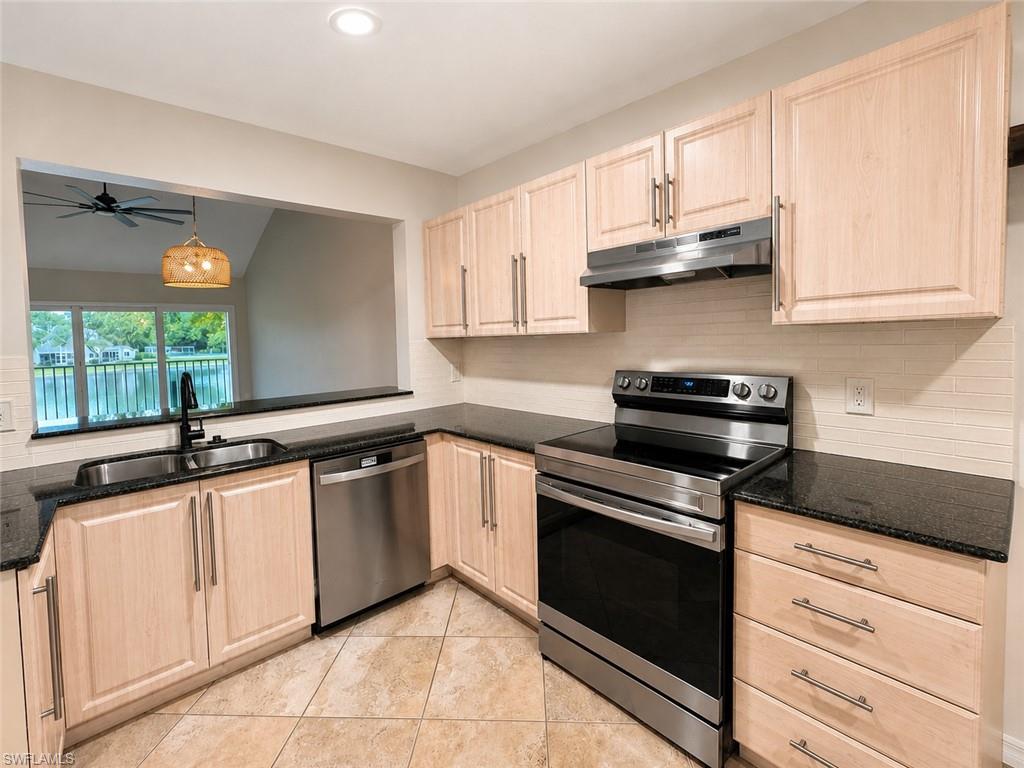 TIMBER LAKE - Residential Lease