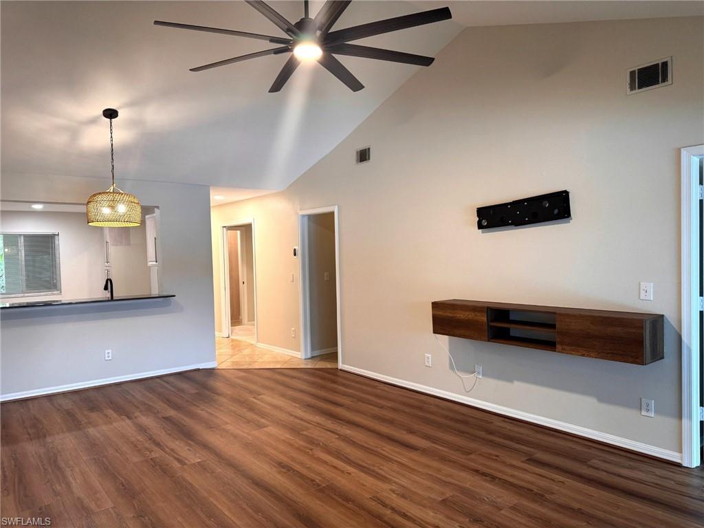 TIMBER LAKE - Residential Lease