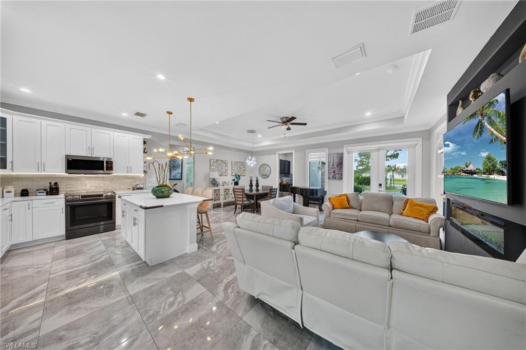GOLDEN GATE ESTATES - Residential