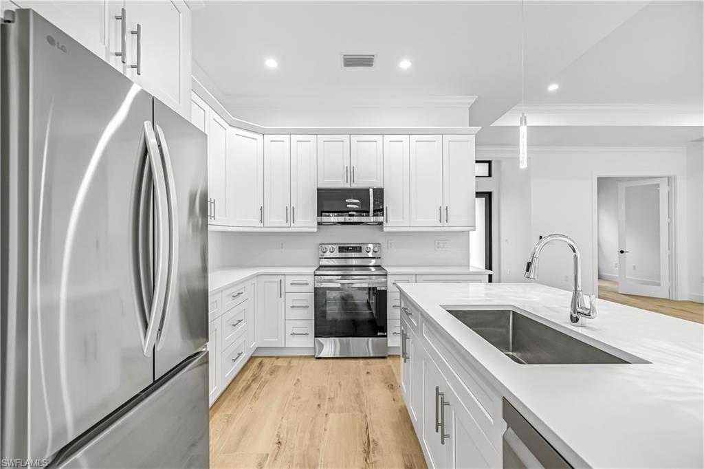 GOLDEN GATE ESTATES - Residential