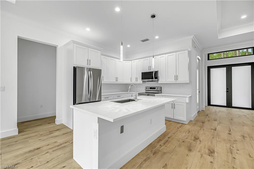 GOLDEN GATE ESTATES - Residential