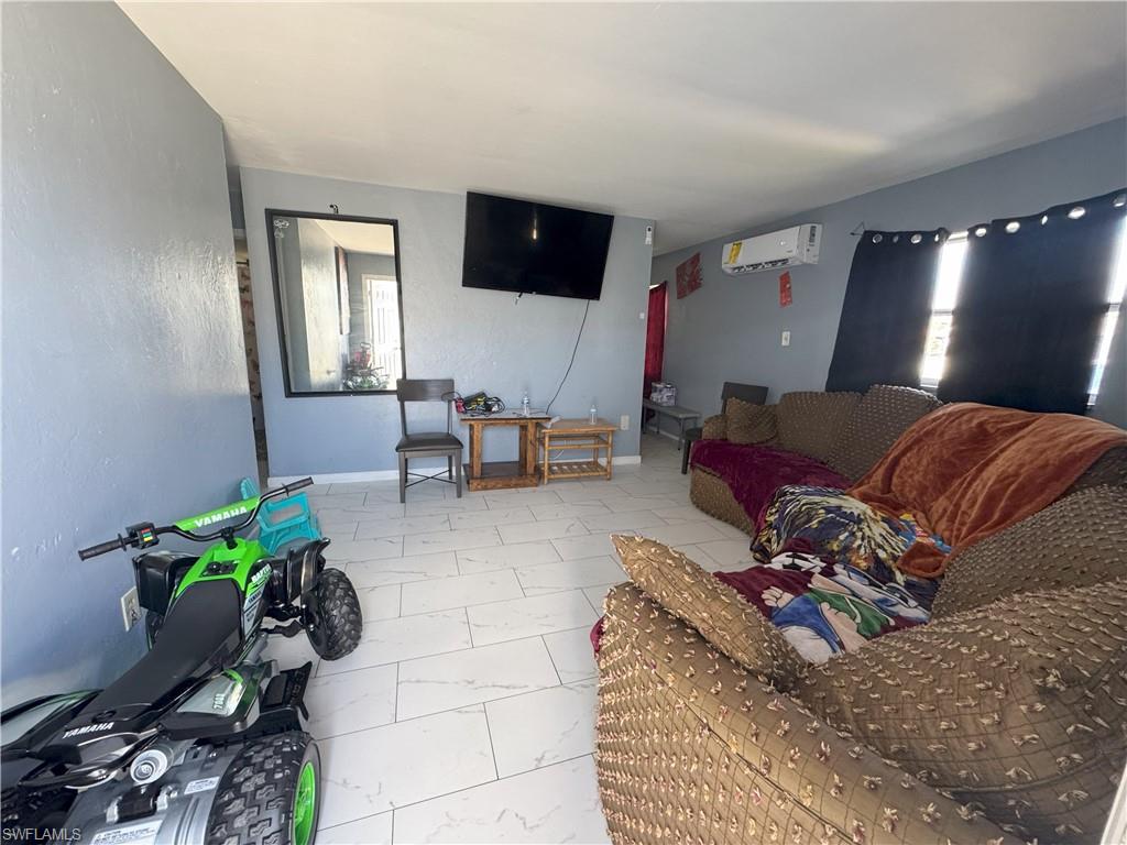PINE MANOR - Residential Income
