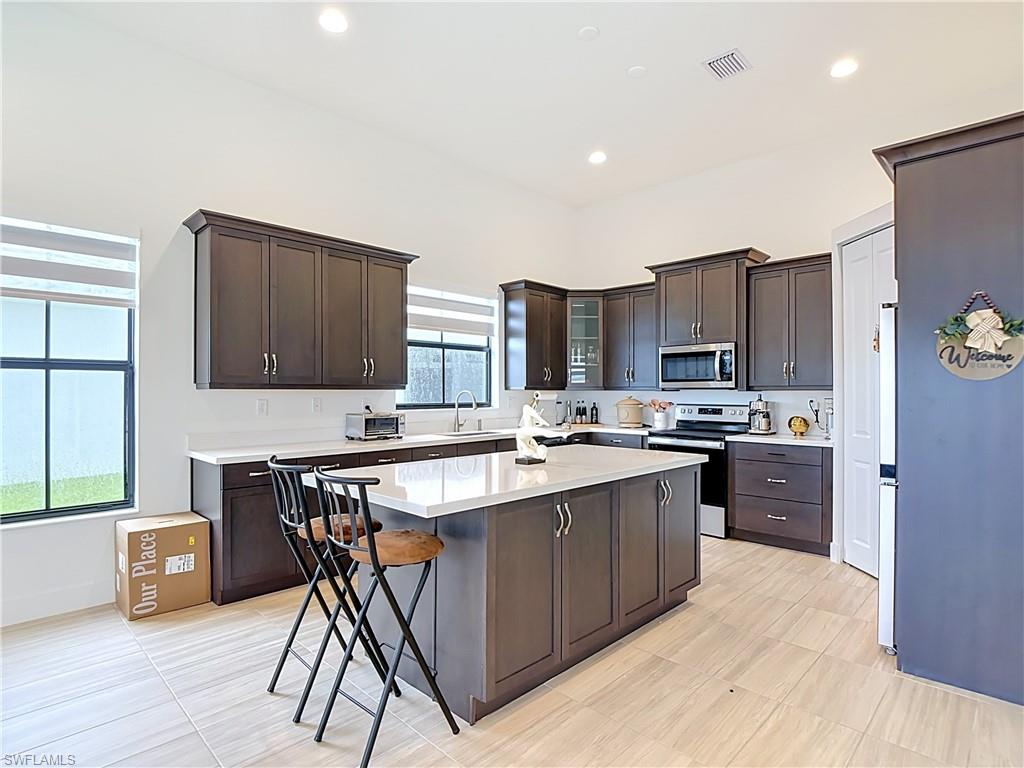 MAPLE RIDGE - Residential Lease