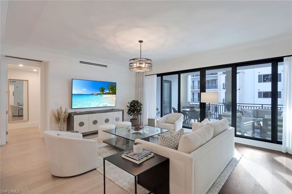 QUATTRO AT NAPLES SQUARE - Residential