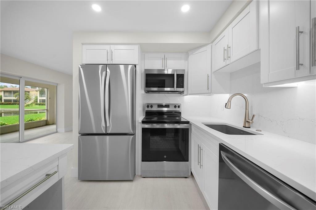 HARBOR LAKES OF NAPLES - Residential