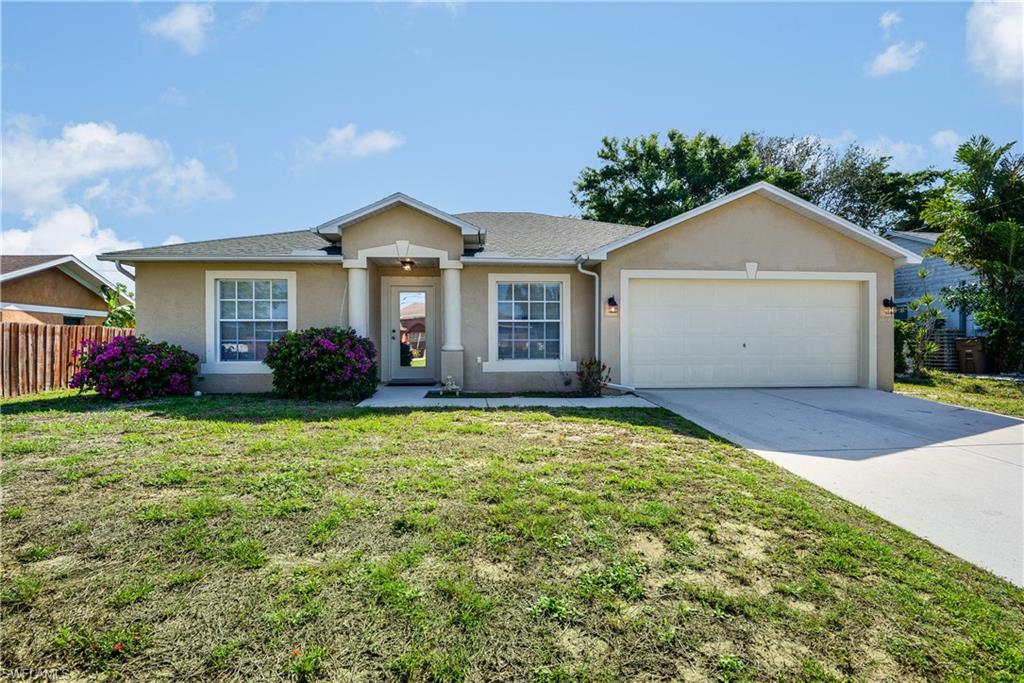 3 Bedroom, 2 bath home with large back yard and plenty of room to add a pool.  Great Split Bedroom floorpan with open great room and family room.  Master has ensuite bathroom with walk in shower and separate tub.  Conveniently located off of Nicholas Pkwy W.