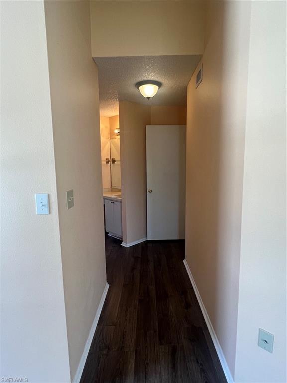 VILLAGES - Residential Lease