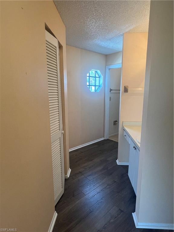 VILLAGES - Residential Lease