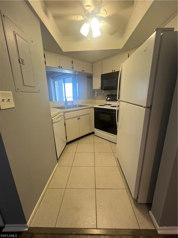 VILLAGES - Residential Lease