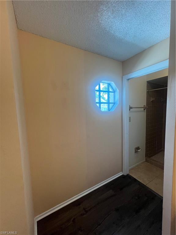 VILLAGES - Residential Lease