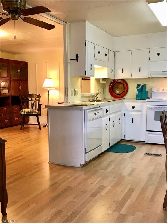 FOREST PARK MOBILE HOME - Residential