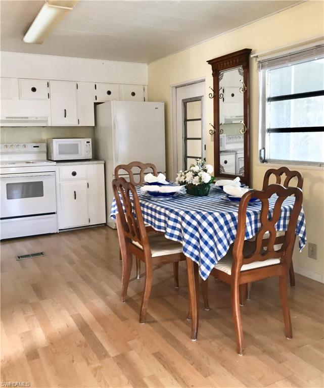FOREST PARK MOBILE HOME - Residential