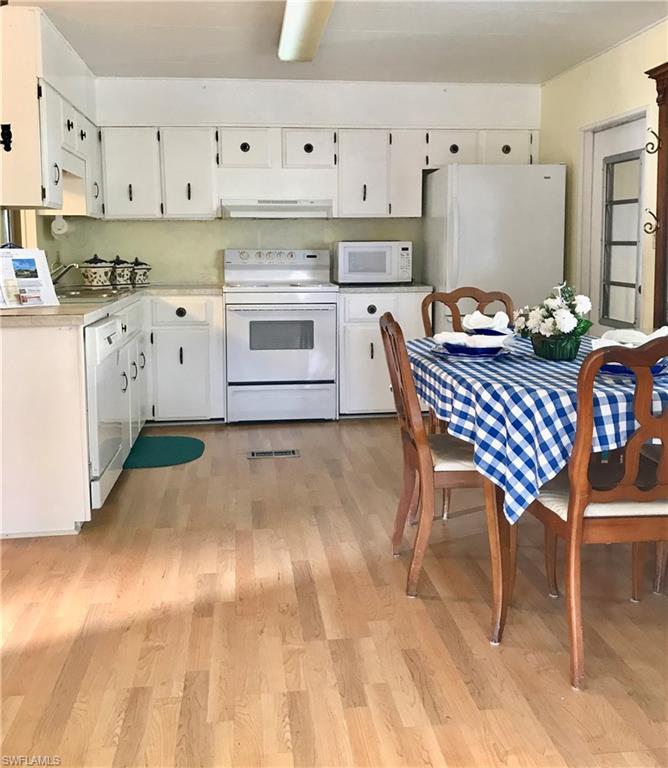 FOREST PARK MOBILE HOME - Residential