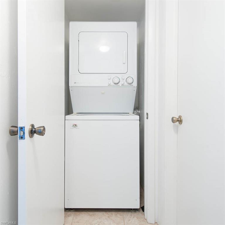 DAVIS LAKE CONDO - Residential