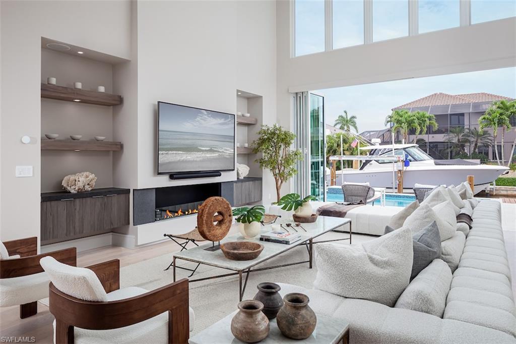ROYAL HARBOR - Residential
