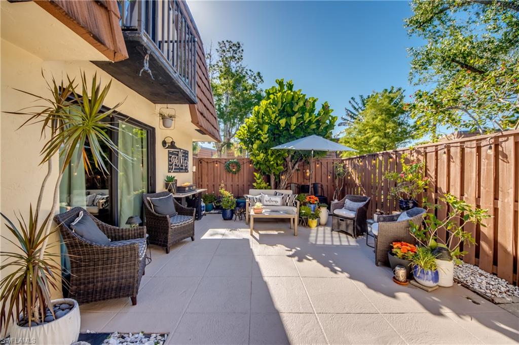 VILLAGE OF CEDARBEND - Residential Lease