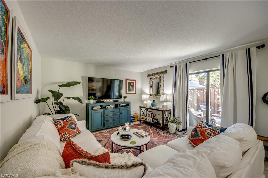 VILLAGE OF CEDARBEND - Residential Lease