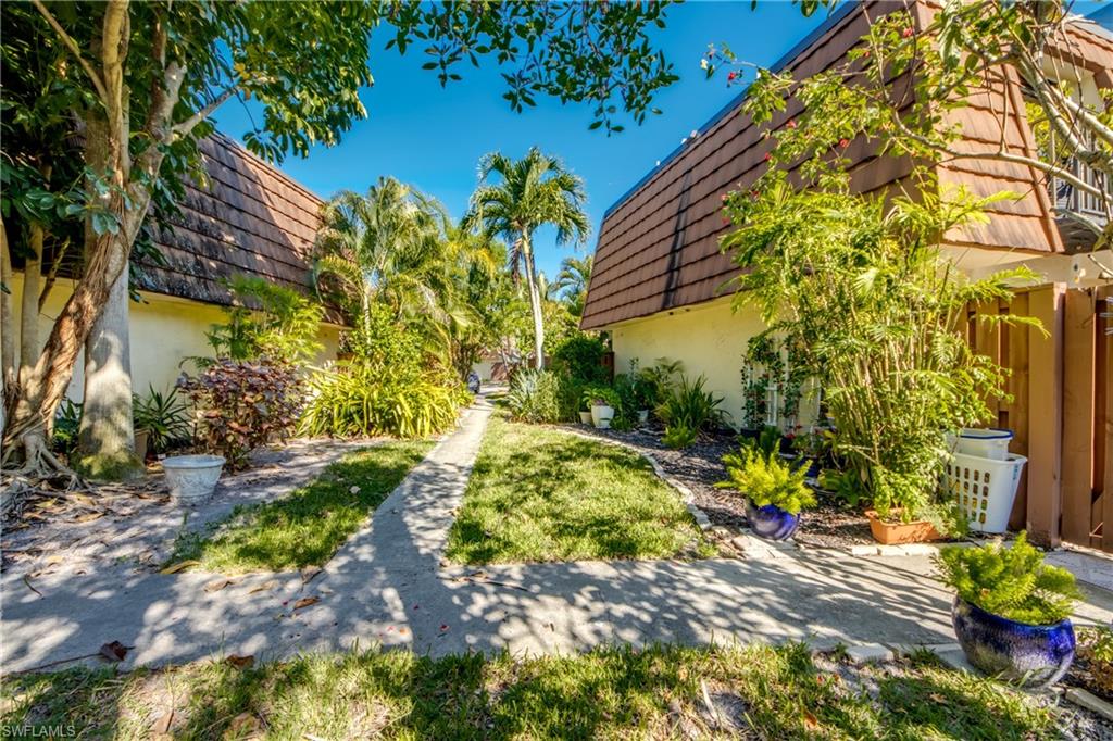 VILLAGE OF CEDARBEND - Residential Lease