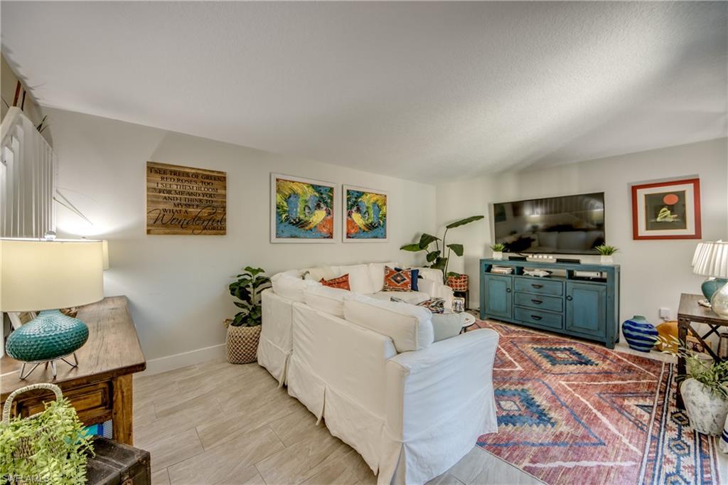 VILLAGE OF CEDARBEND - Residential Lease