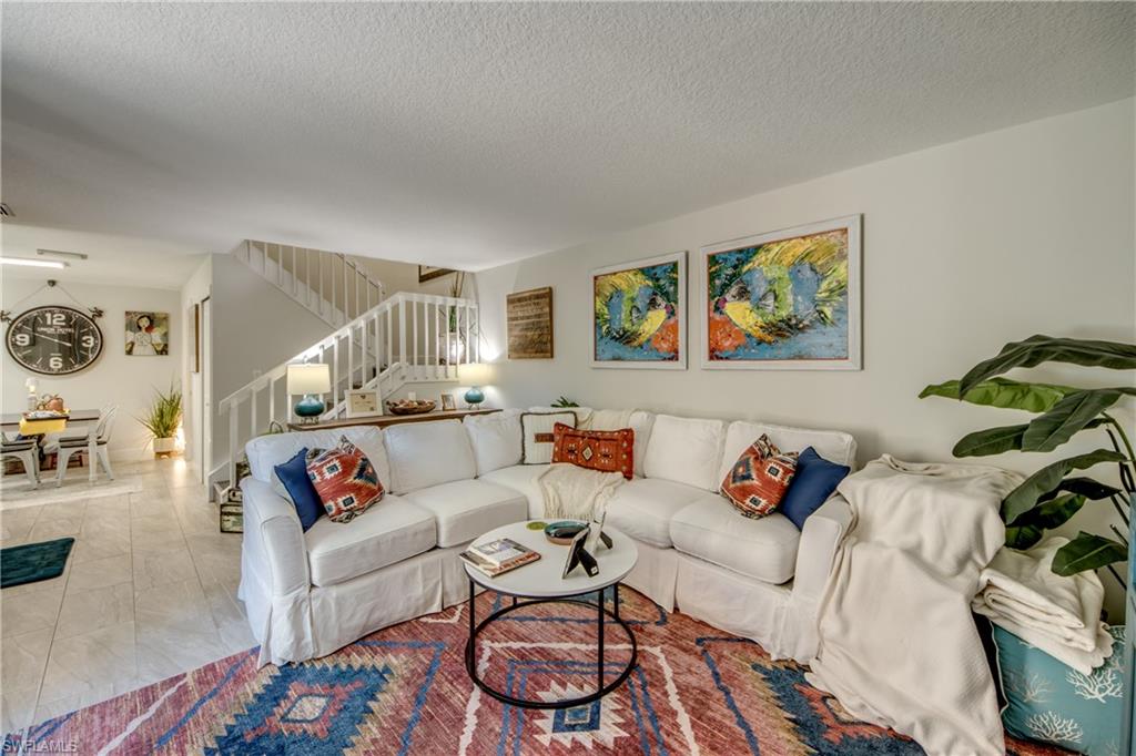 VILLAGE OF CEDARBEND - Residential Lease