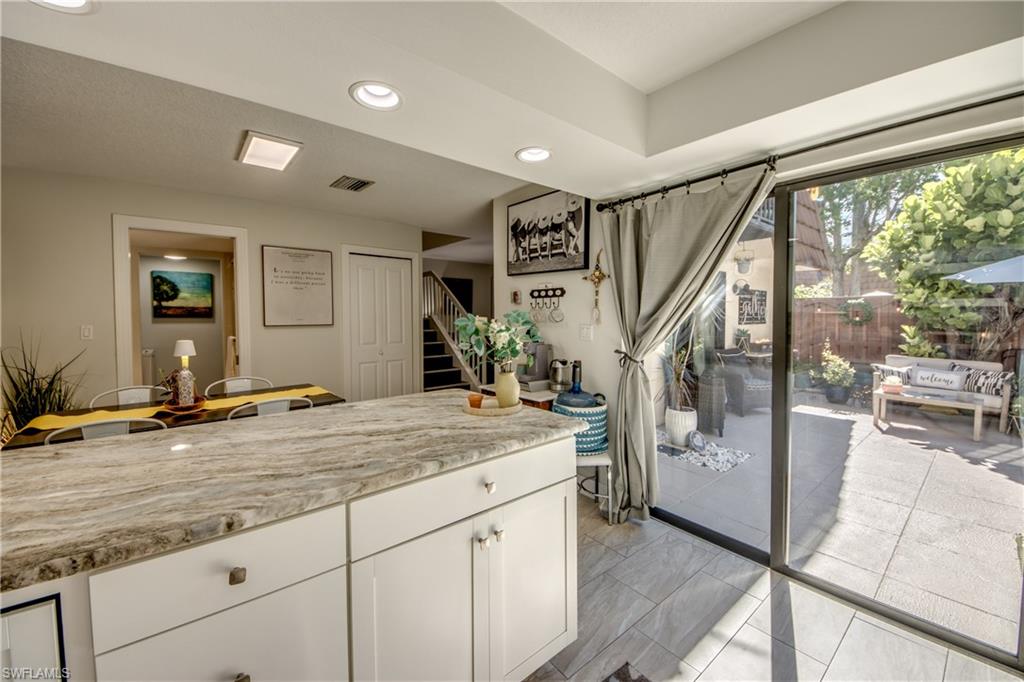 VILLAGE OF CEDARBEND - Residential Lease