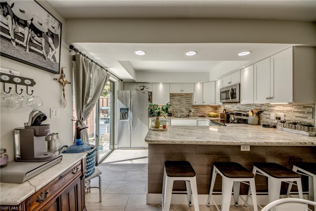 VILLAGE OF CEDARBEND - Residential Lease