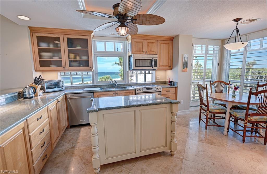 BAREFOOT BEACH CLUB - Residential