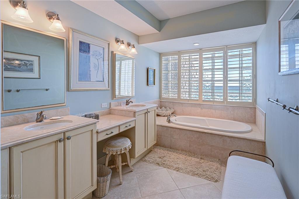 BAREFOOT BEACH CLUB - Residential
