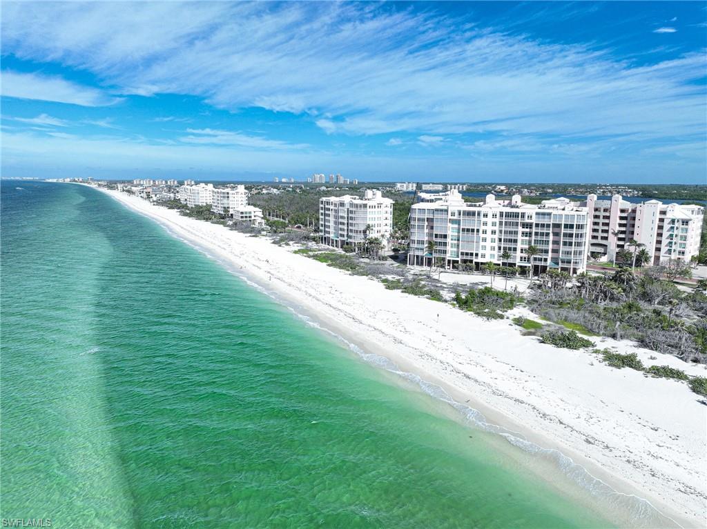 BAREFOOT BEACH CLUB - Residential