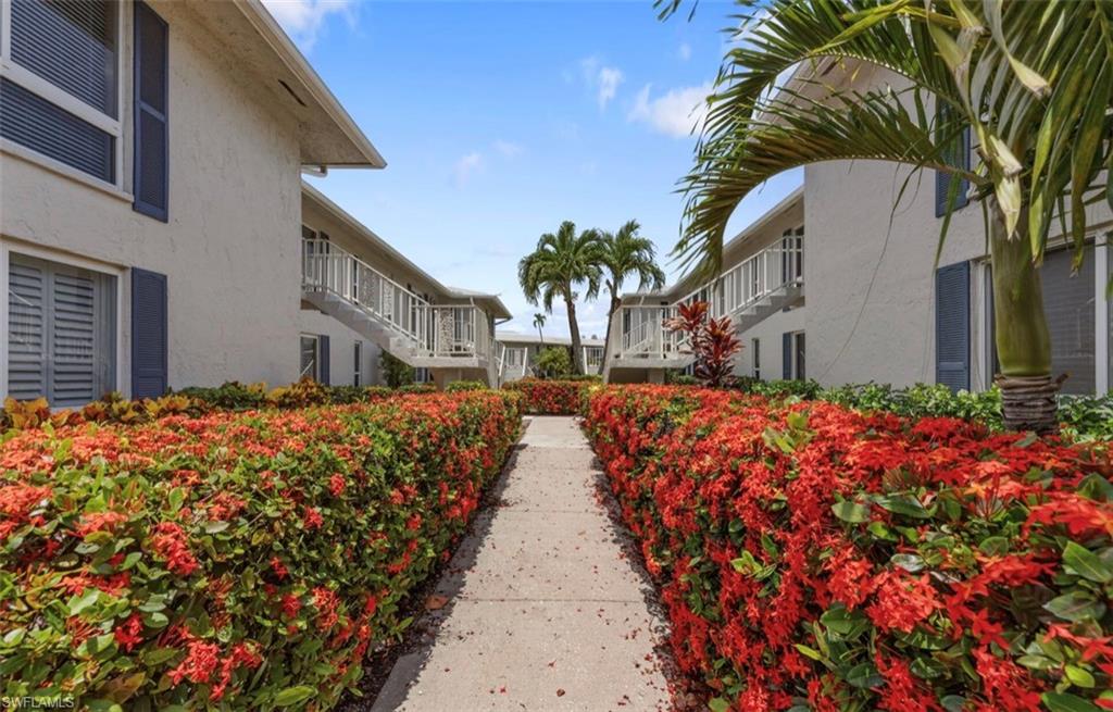 GLADES COUNTRY CLUB - Residential