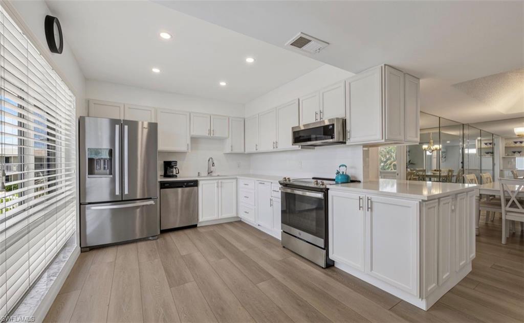 GLADES COUNTRY CLUB - Residential