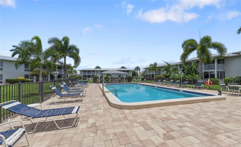 GLADES COUNTRY CLUB - Residential