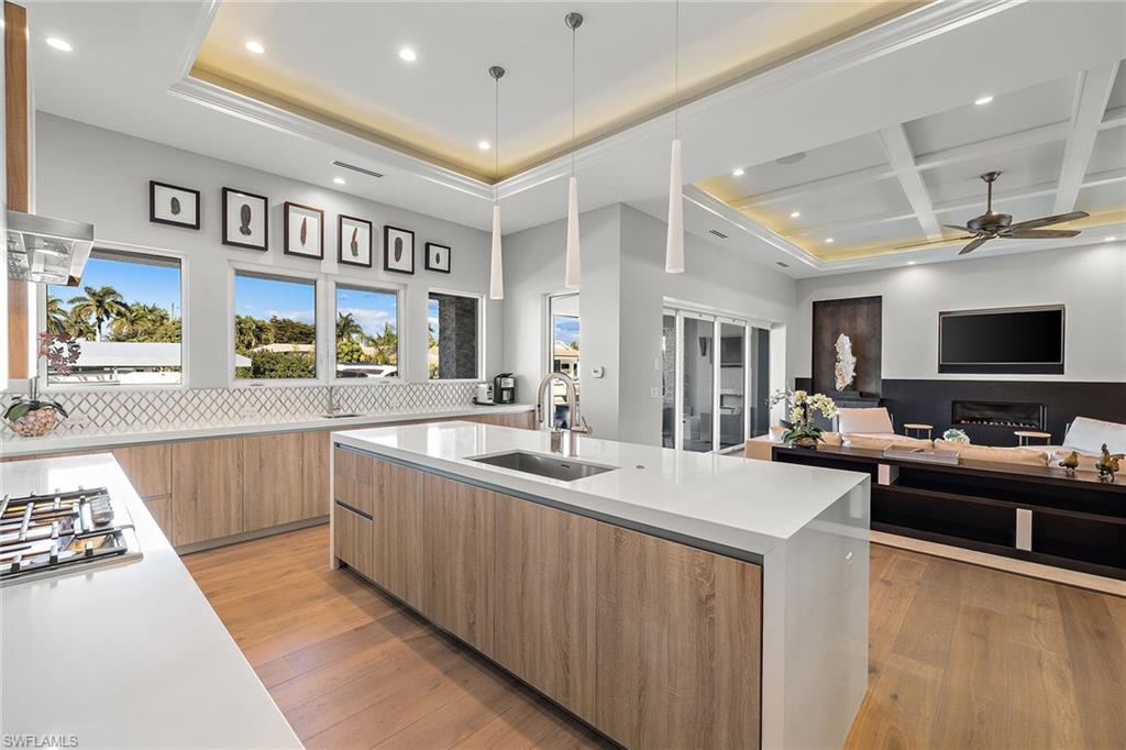 ROYAL HARBOR - Residential