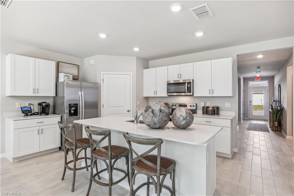 HEMINGWAY POINTE - Residential