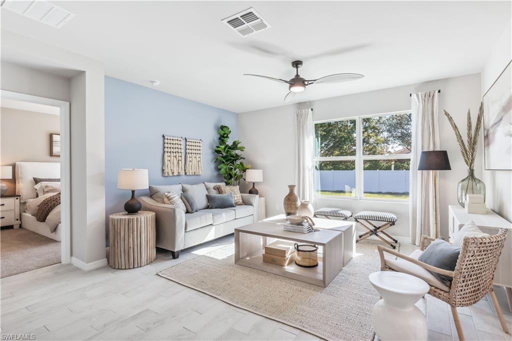 HEMINGWAY POINTE - Residential